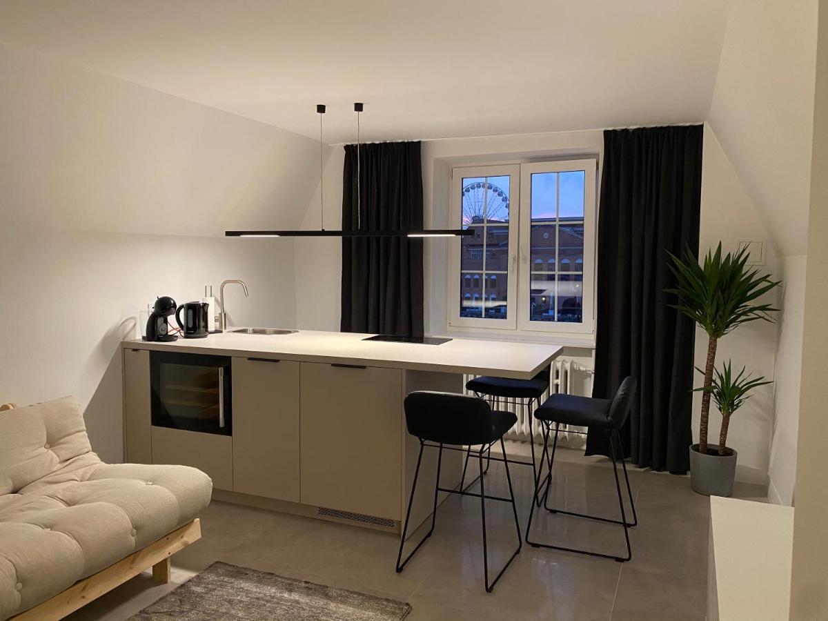 Apartament West - Targ Rybny Appartamento Danzica Esterno foto