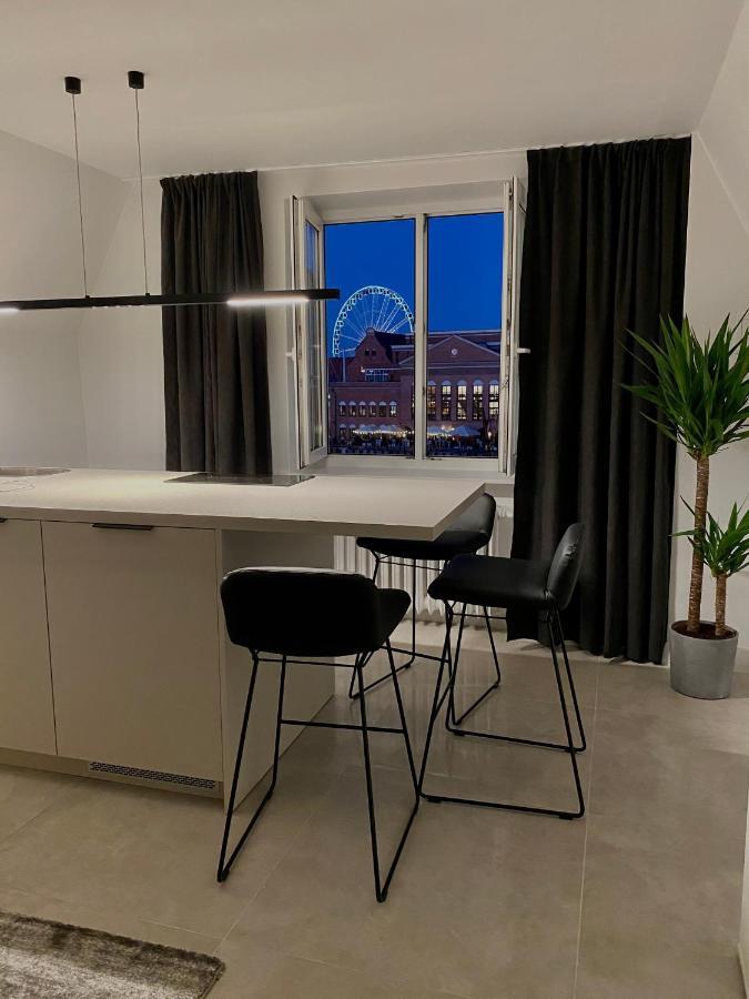 Apartament West - Targ Rybny Appartamento Danzica Esterno foto